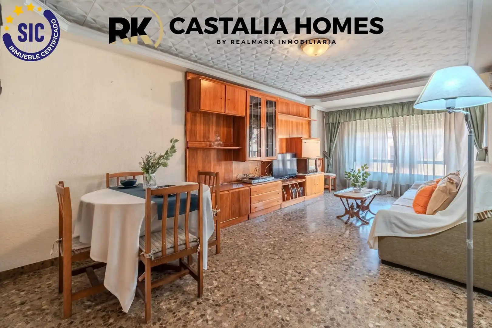 Vista exterior de Piso en venta en Castellón de la Plana / Castelló de la Plana con Amueblado y Balcón