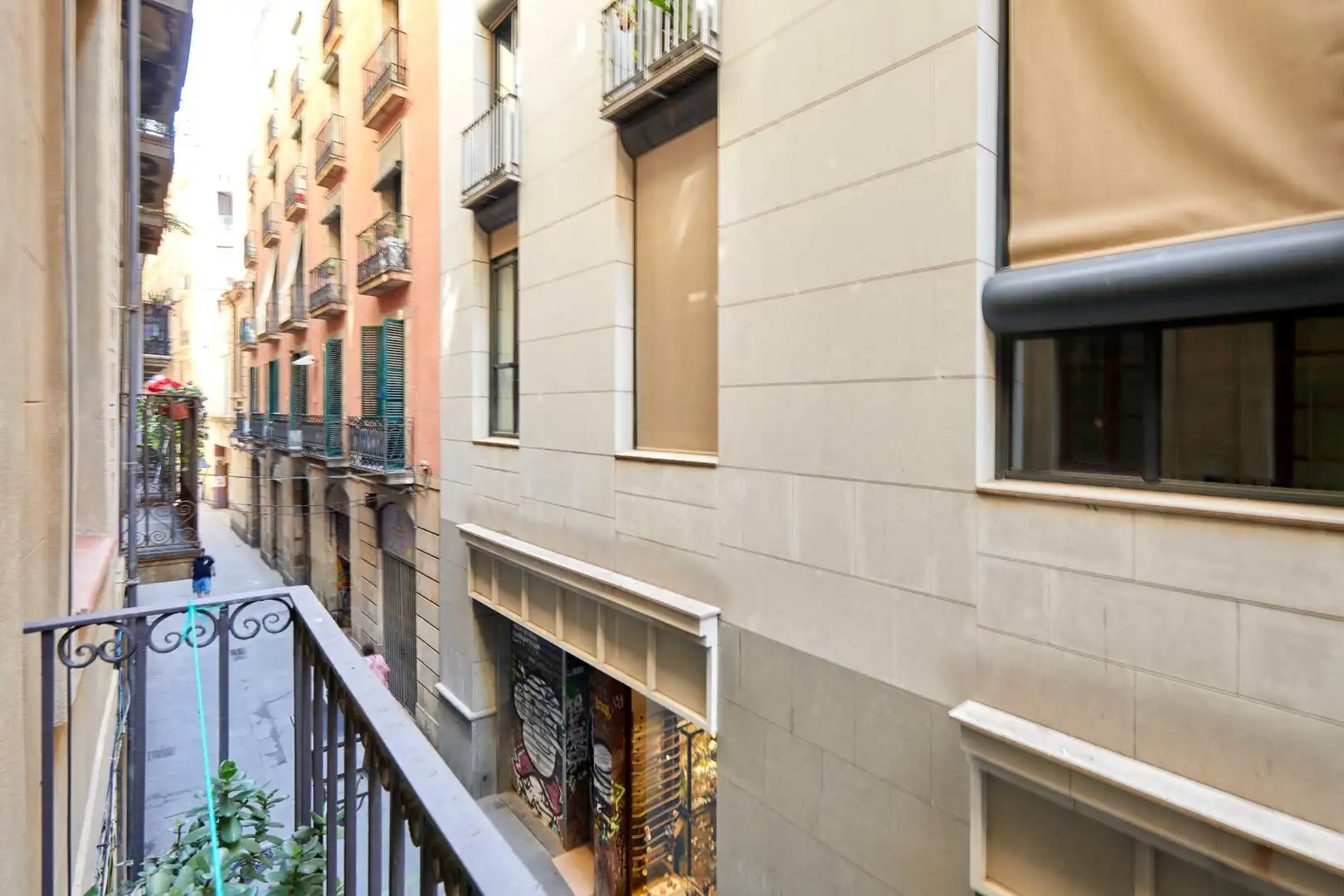 Vista exterior de Piso en venta en Barcelona con Balcón