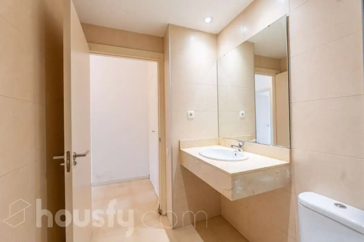 Piso con balcón en venta en Rambla Sant jordi ., imagen 12