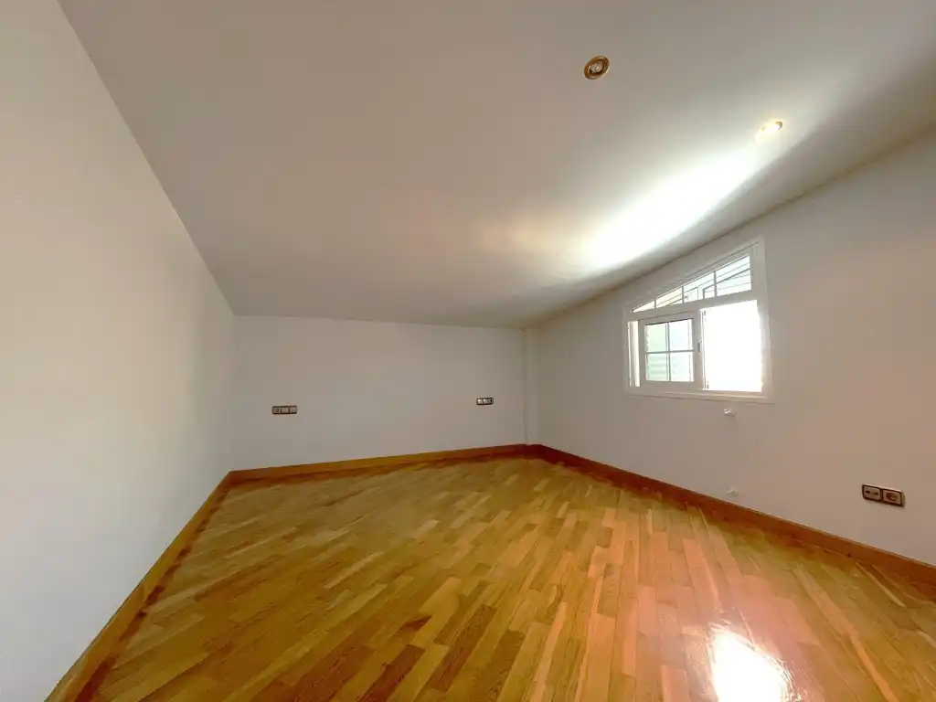 Haus oder Chalet zur Miete in Carrer Vicent Fuentes, Heliópolis