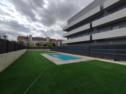 Piscina de Pis en venda en Vilablareix amb Aire condicionat, Calefacció i Terrassa