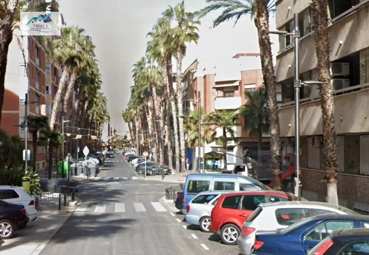 Piso con terraza en venta en Calle GERMANIES, imagen 3