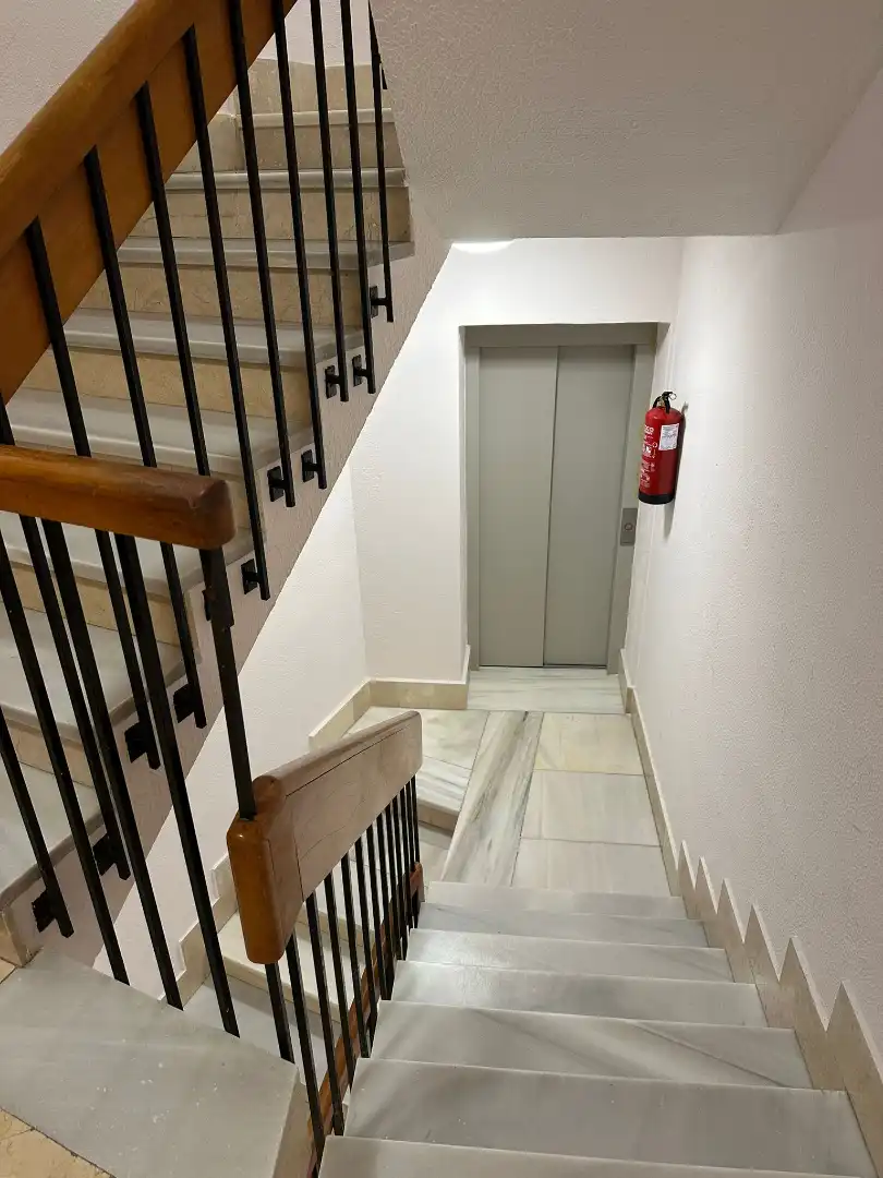 Piso con ascensor en venta en Plaza del Capitan Menendez Arango, imagen 3