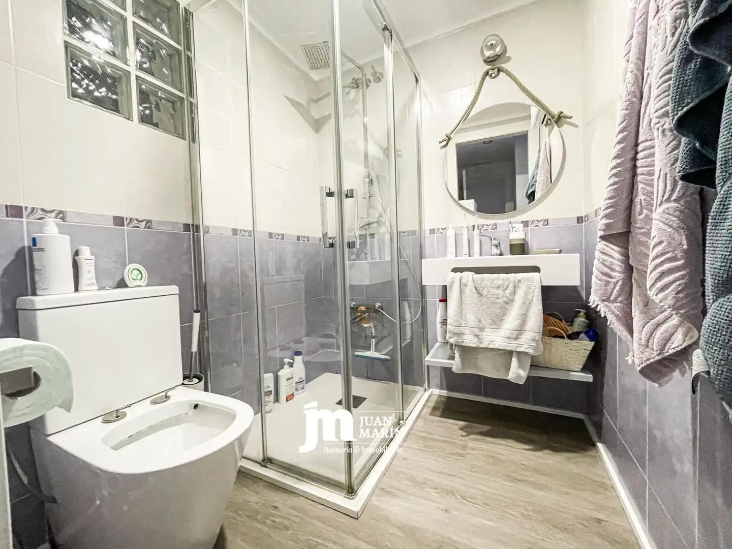 Bathroom of Flat for sale in Cieza  with Air Conditioner and Furnished