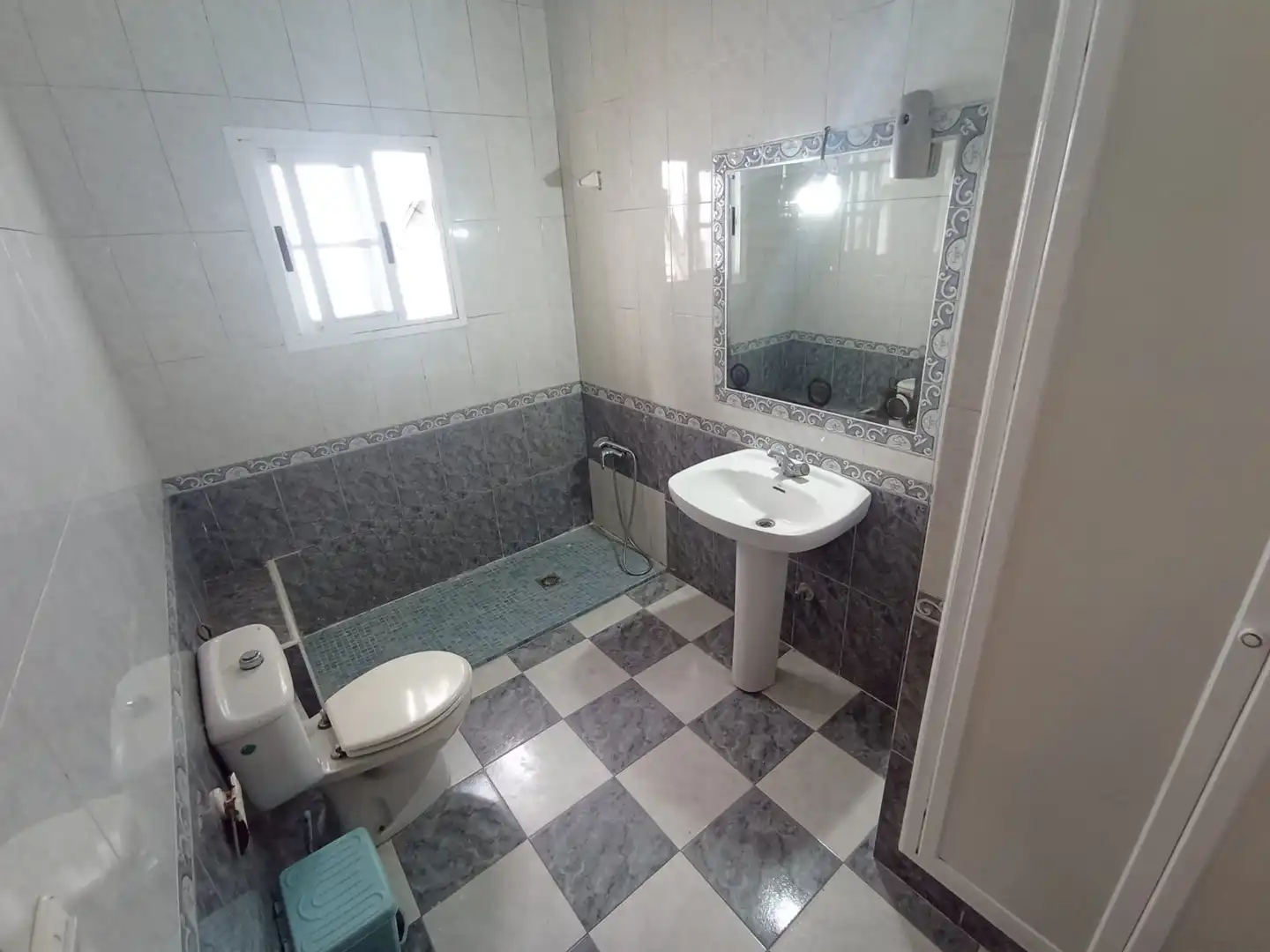 Bathroom of Houses for sale in Estación de Autobuses