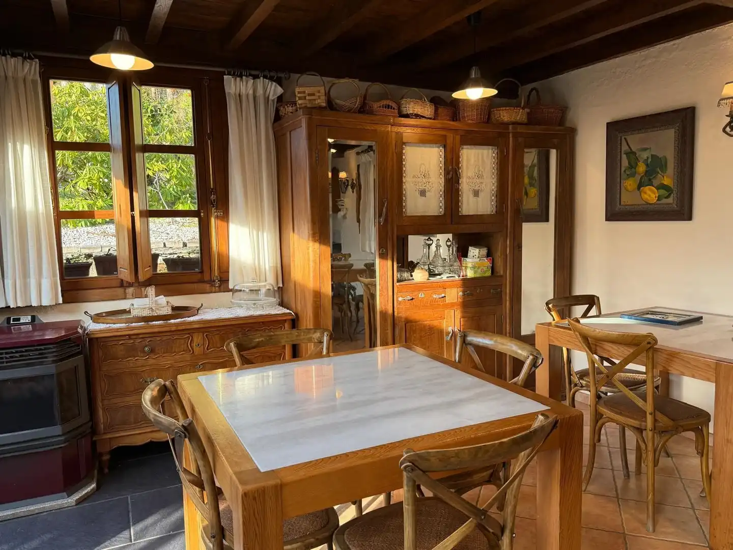 Comedor de Finca rústica en venta en Monfero con Calefacción, Jardín privado y Amueblado