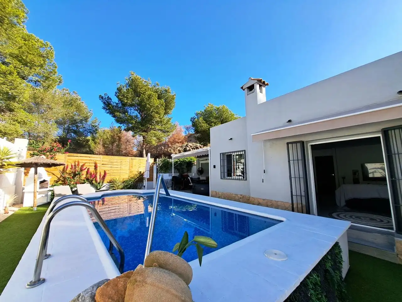 Piscina de Casa o chalet en venta en La Nucia con Aire acondicionado, Calefacción y Jardín privado