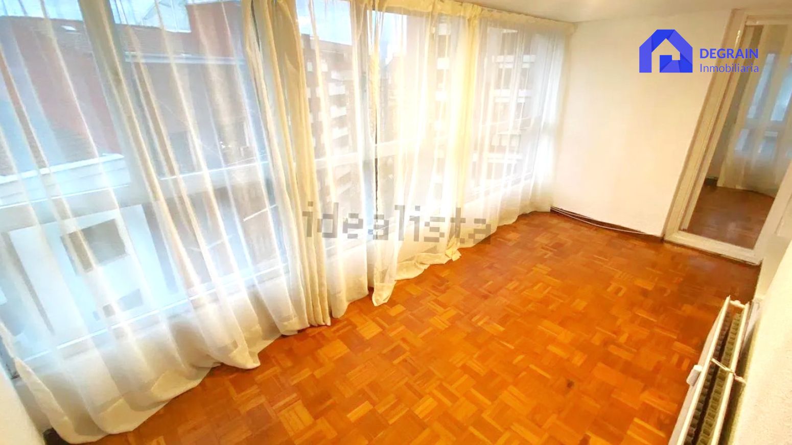 Bedroom of Flat to rent in Oviedo   with Heating, Parquet flooring and Terrace
