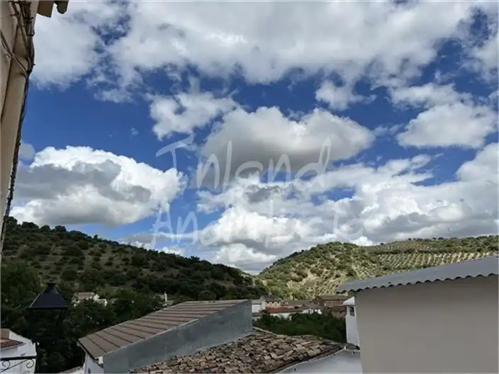 Adossat en venda a Frailes