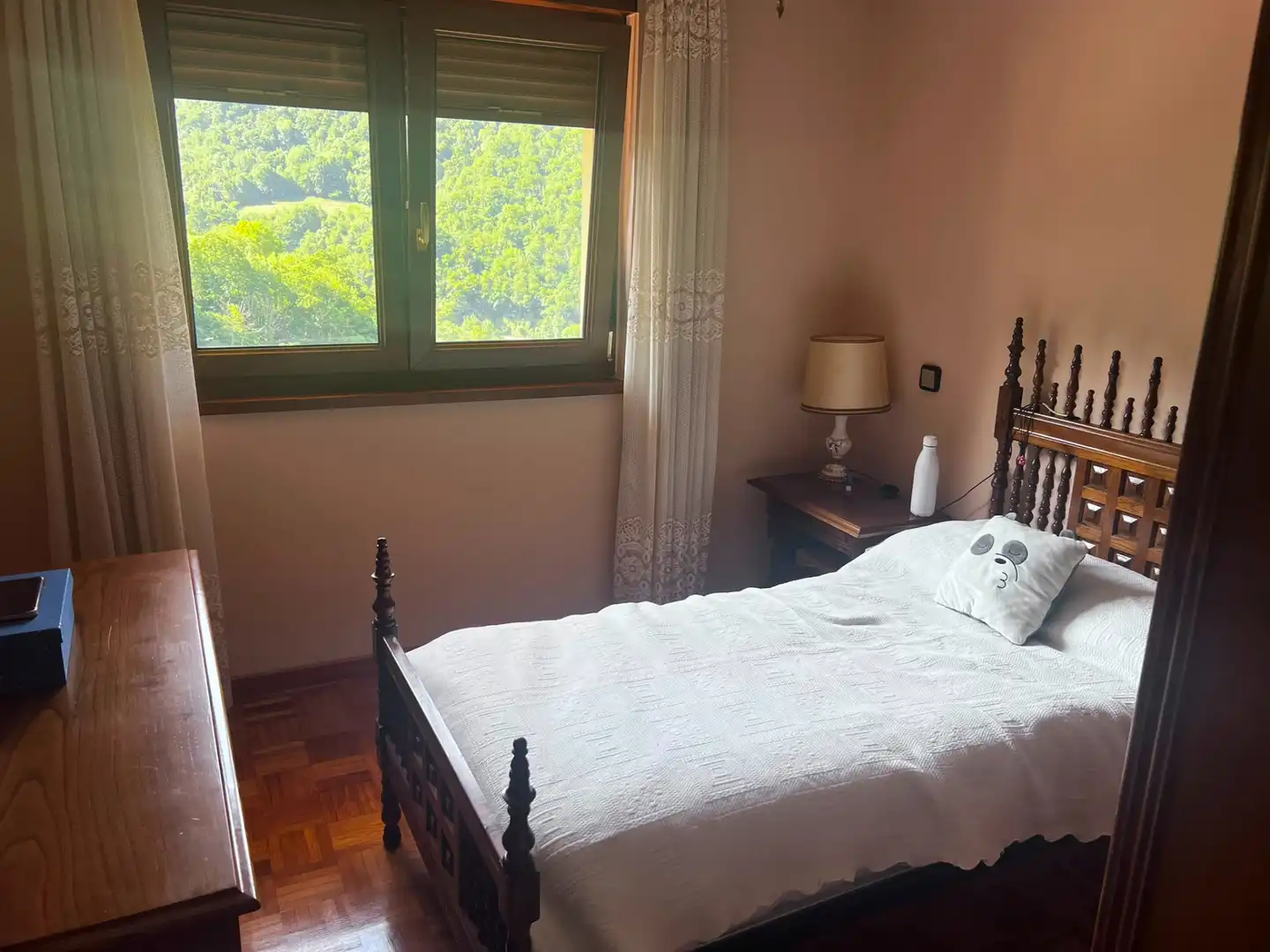 Dormitori de Casa o xalet en venda en Oseja de Sajambre amb Calefacció, Jardí privat i Parquet