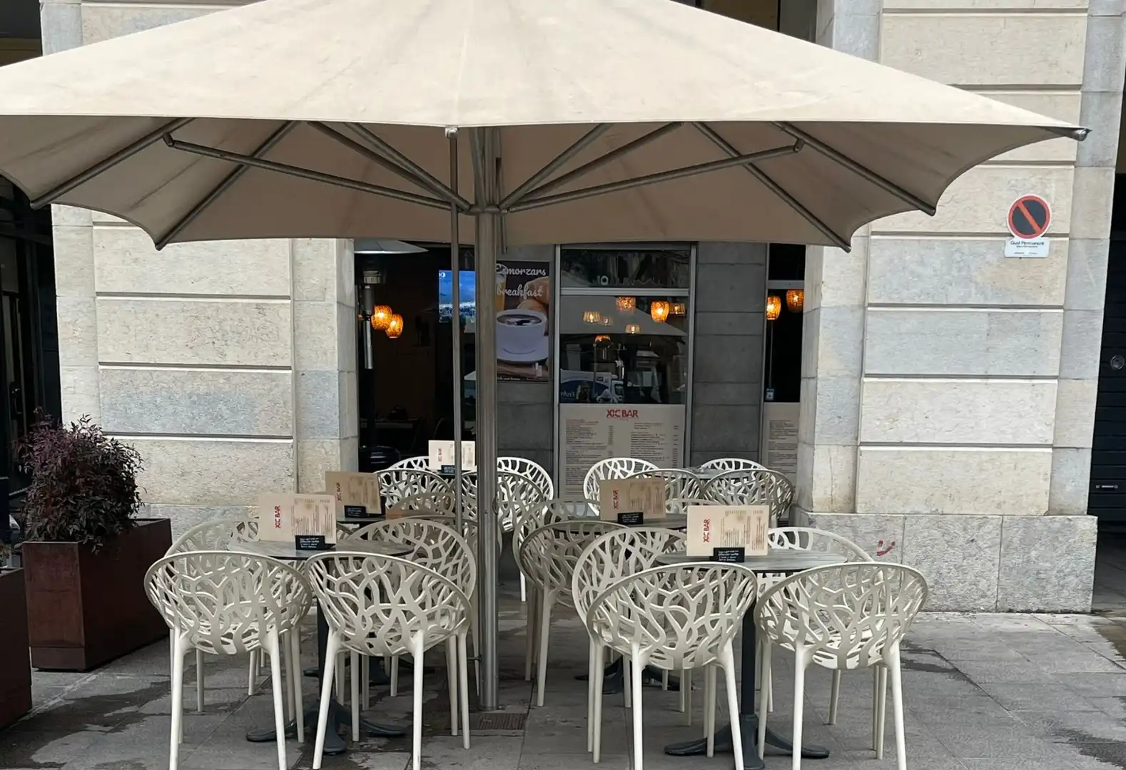 Local comercial en traspàs a Eixample Nord, imagen 9