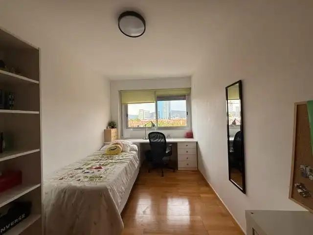 Habitación de Piso de alquiler en Murcia con Aire acondicionado, Calefacción y Jardín privado