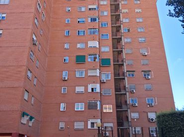 Appartement avec ascenseur à vendre à Avenida de los Rosales 107