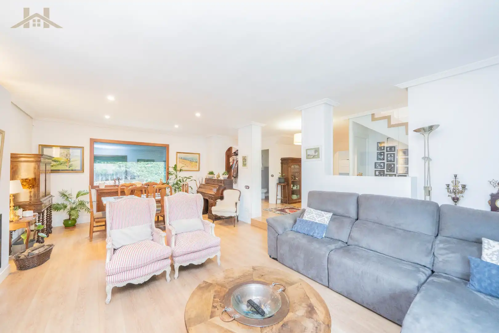Sala d'estar de Casa o xalet en venda en Alpedrete amb Jardí privat, Terrassa i Traster