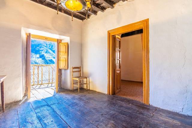 Casa-chalet en Venta en Barrio dobres, 6A en Vega de Liébana