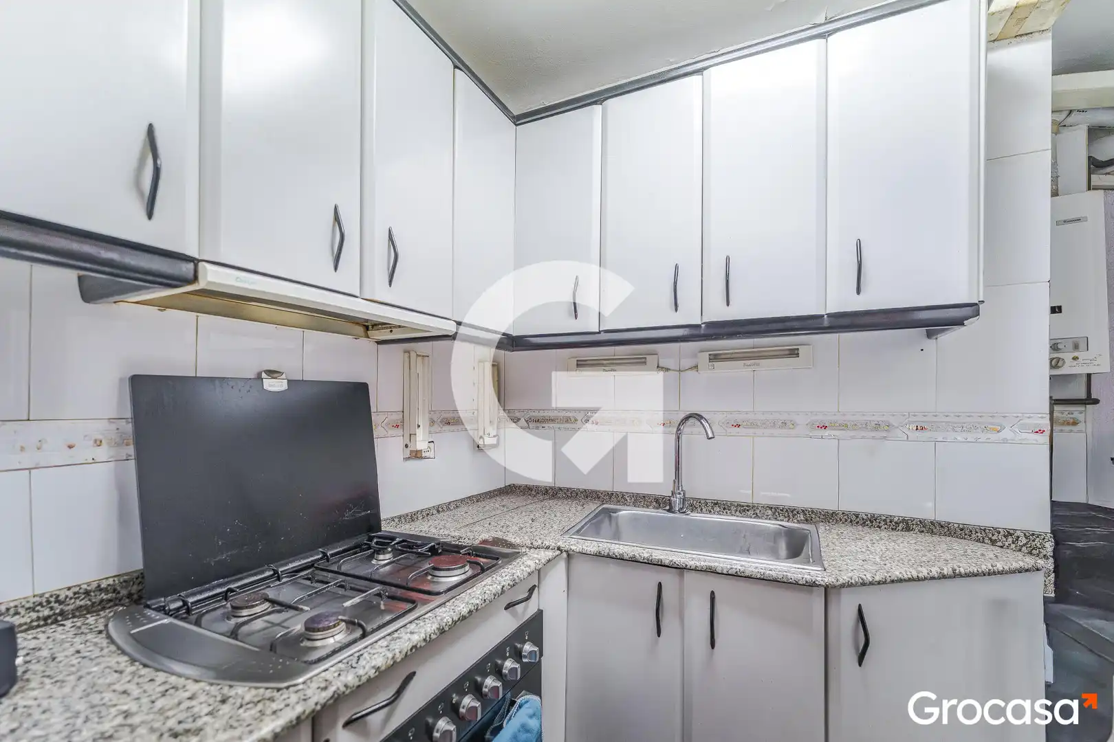 Cocina de Piso en venta en L'Hospitalet de Llobregat con Calefacción y Horno