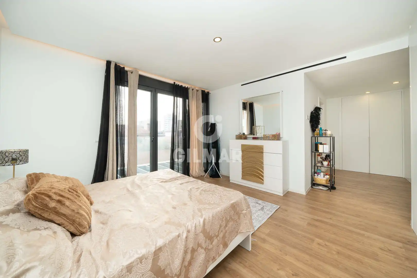 Bedroom of Flat for sale in Madrid  with Heating, Private garden and Storage room