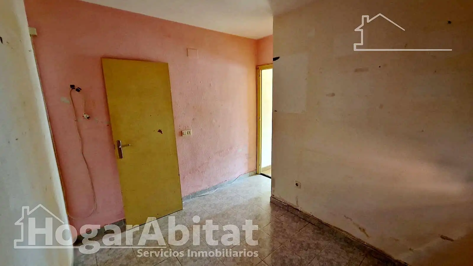 Piso en venta en Calle Águilas, Zona Carrefour - Urbanizaciones
