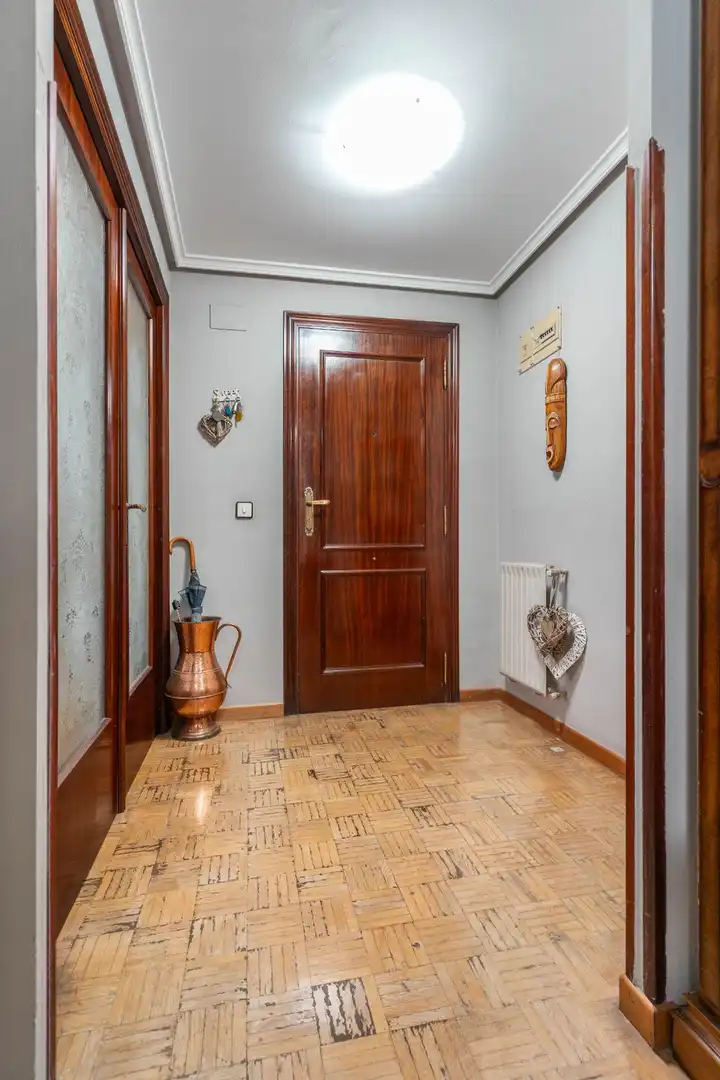 Apartament en venda en Oviedo  amb Calefacció, Terrassa i Balcó
