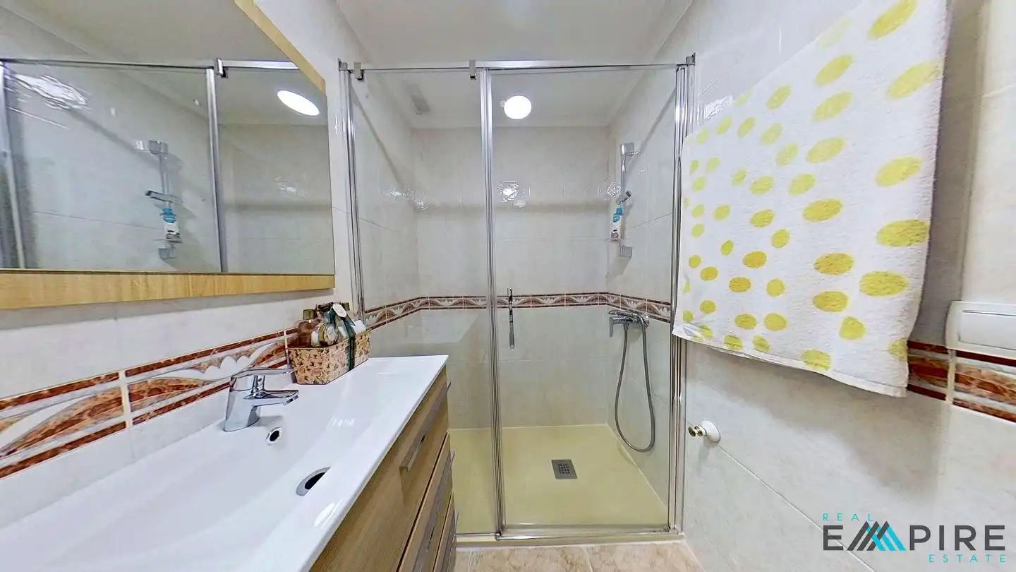 Bathroom of Flat for sale in Getafe  with Heating, Terrace and Storage room