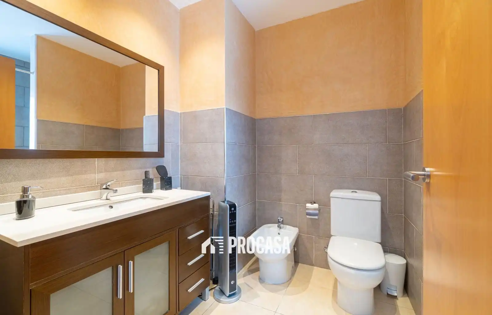 Bathroom of Houses for sale in Vila-sacra  with Air Conditioner, Heating and Swimming Pool