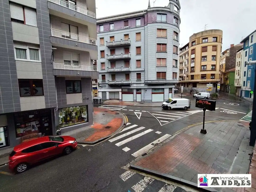 Außenansicht von Wohnung zum Verkauf in Bermeo mit Heizung, Terrasse und Abstellraum