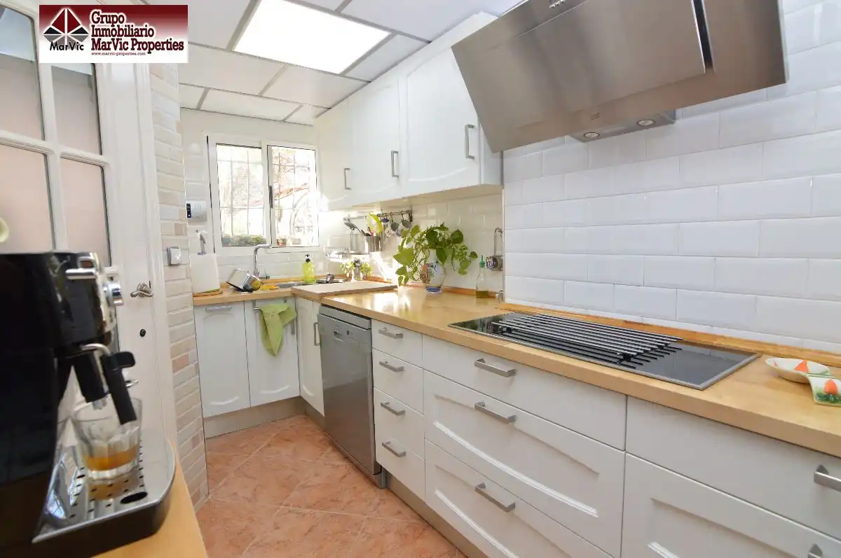 Kitchen of Houses for sale in La Nucia  with Air Conditioner, Swimming Pool and Furnished