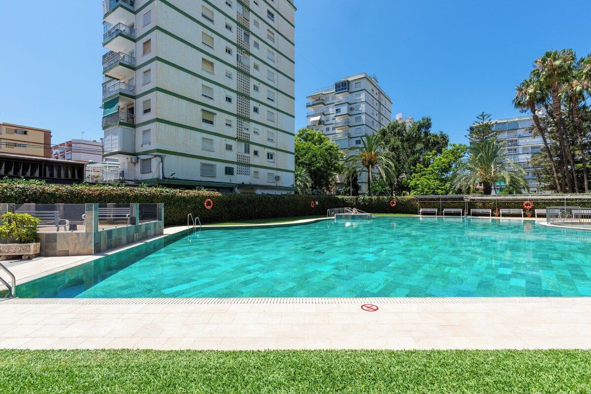 Swimming pool of Flat for sale in Vélez-Málaga  with Air Conditioner, Terrace and Community pool