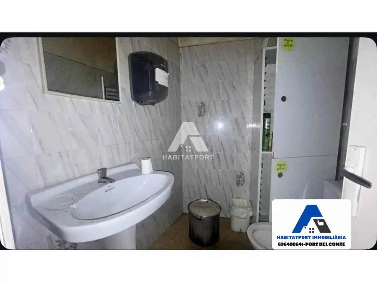 Local comercial en venda a Berga, imagen 11