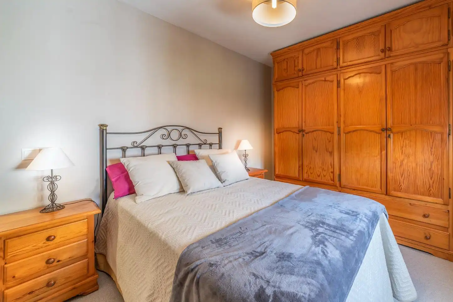 Habitación de Piso en venta en Sevilla con Aire acondicionado y Alarma