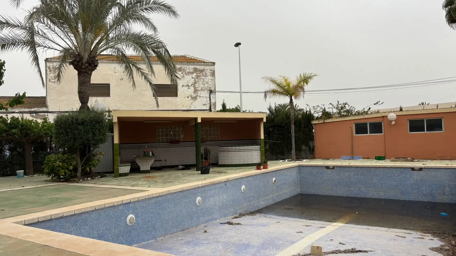 Piscina de Casa o xalet en venda en Elche / Elx amb Jardí privat, Terrassa i Piscina