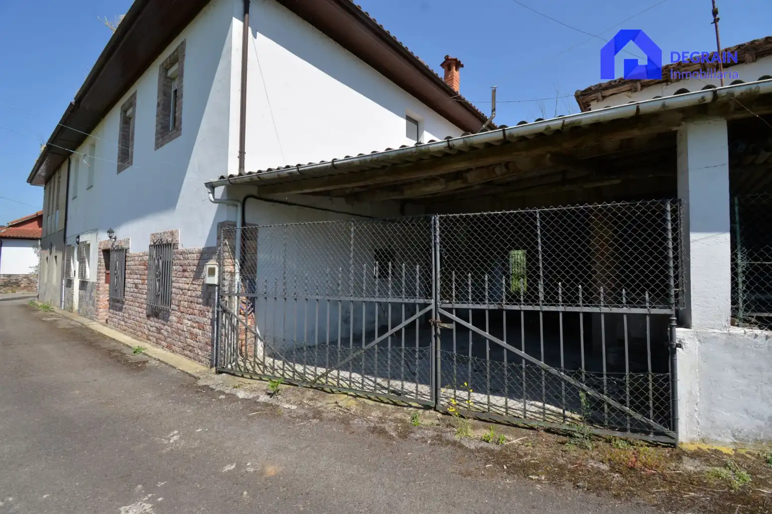Vista exterior de Casa o chalet en venta en Salas con Calefacción, Terraza y Trastero