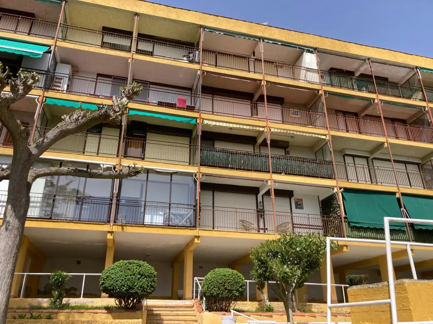 Außenansicht von Wohnung zum Verkauf in Lanciego / Lantziego mit Heizung, Terrasse und Schwimmbad