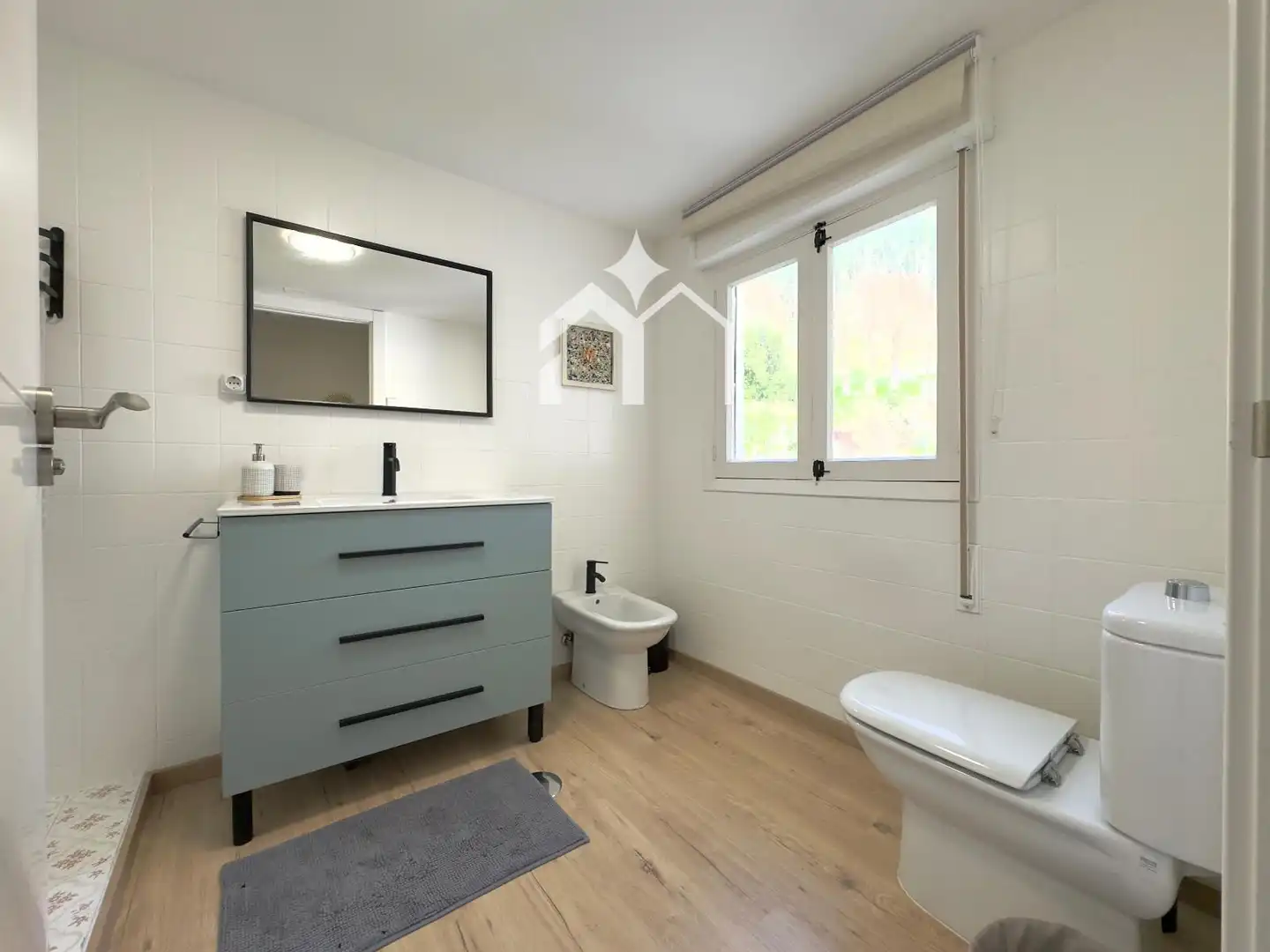 Bathroom of Houses for sale in Moaña  with Heating, Private garden and Parquet flooring