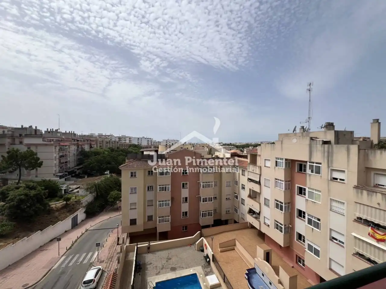 Vista exterior de Àtic en venda en Estepona amb Terrassa, Traster i Balcó