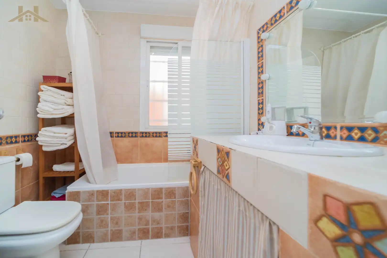 Baño de Piso en venta en Fuenlabrada con Calefacción, Trastero y Amueblado