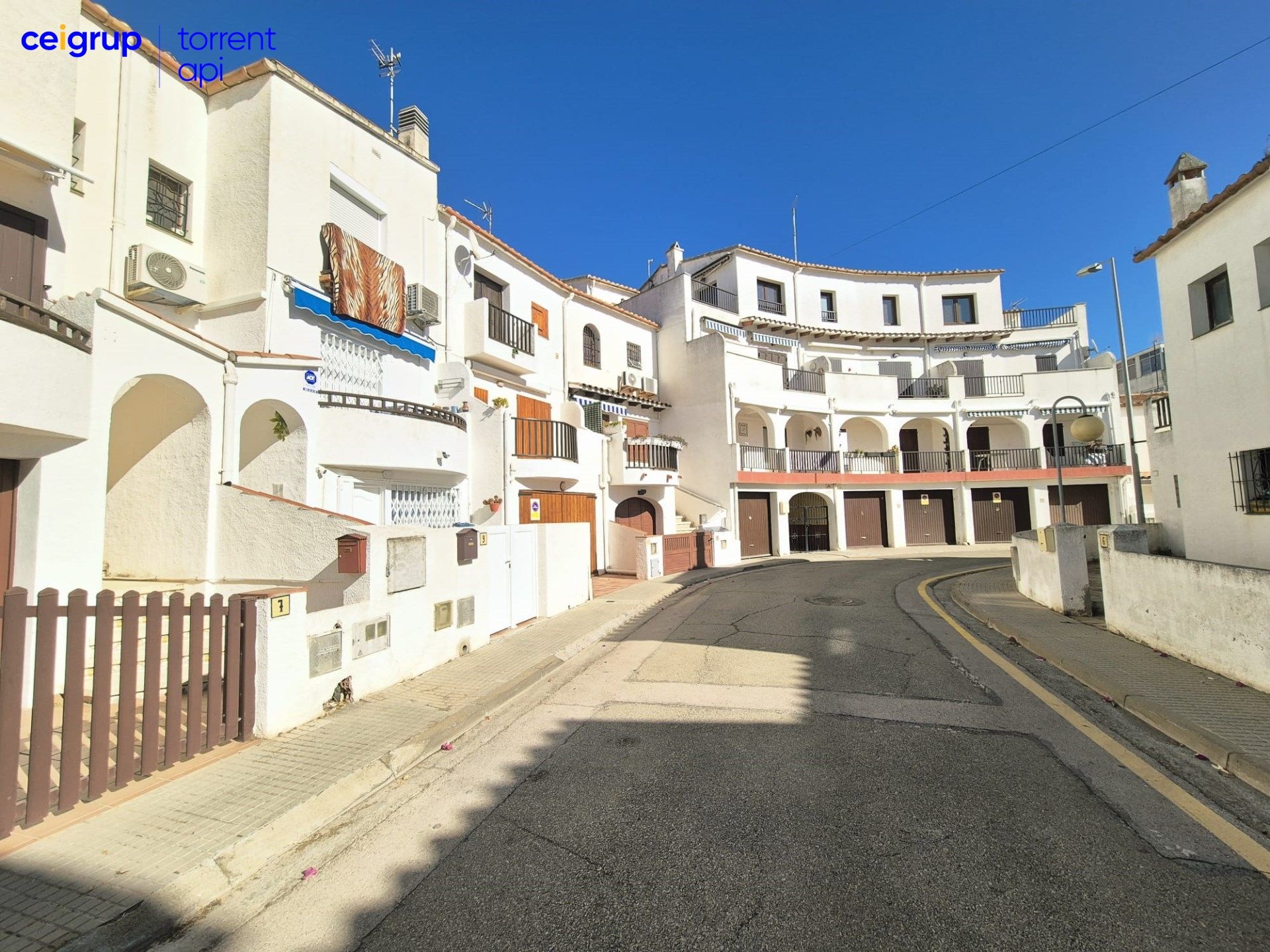 Exterior view of Single-family semi-detached for sale in L'Escala  with Terrace