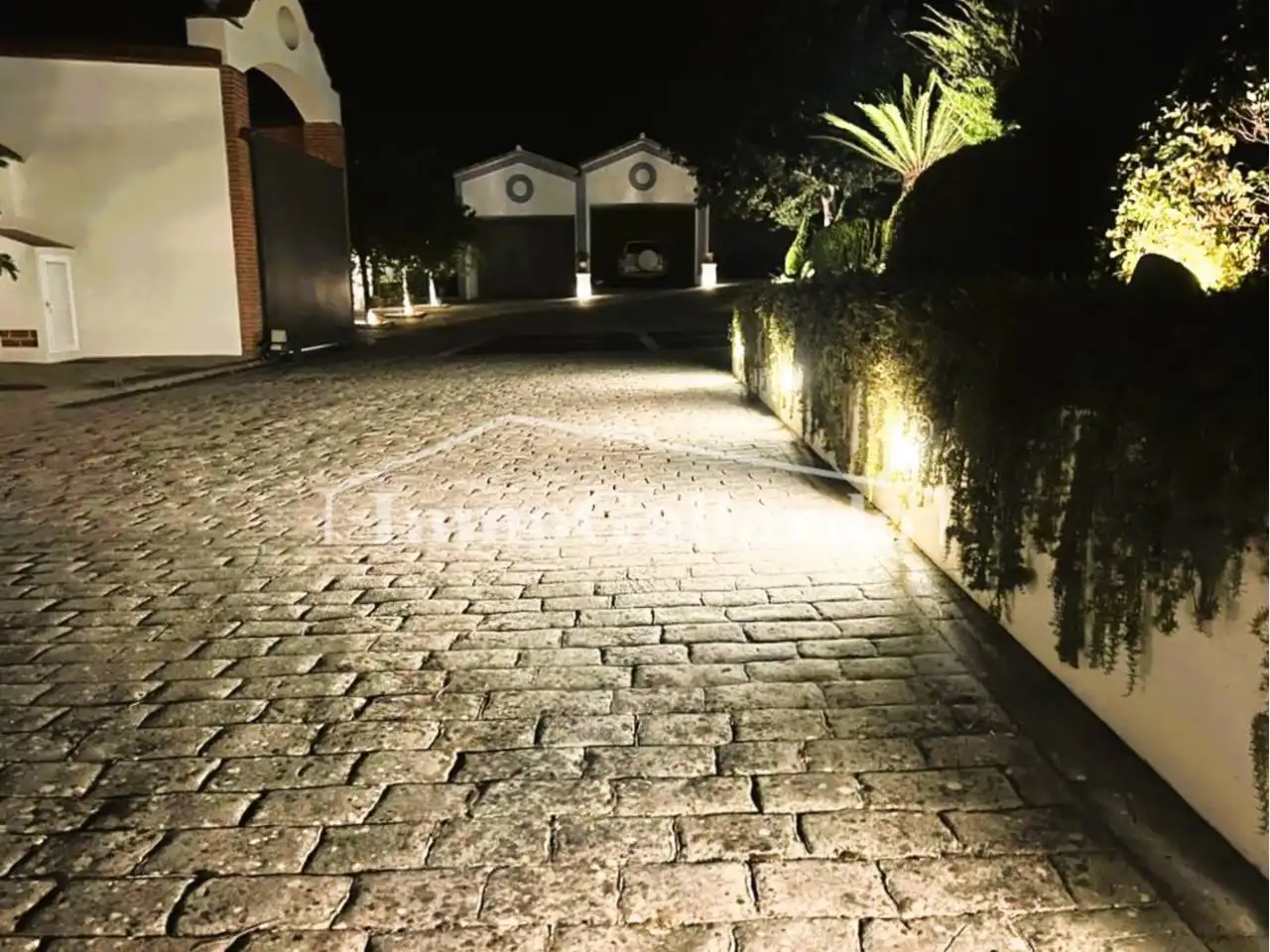 Exterior view of Buildings for sale in Lucena