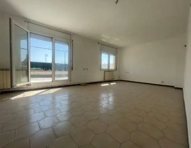 Wohnzimmer von Dachboden zum Verkauf in Igualada mit Heizung und Terrasse