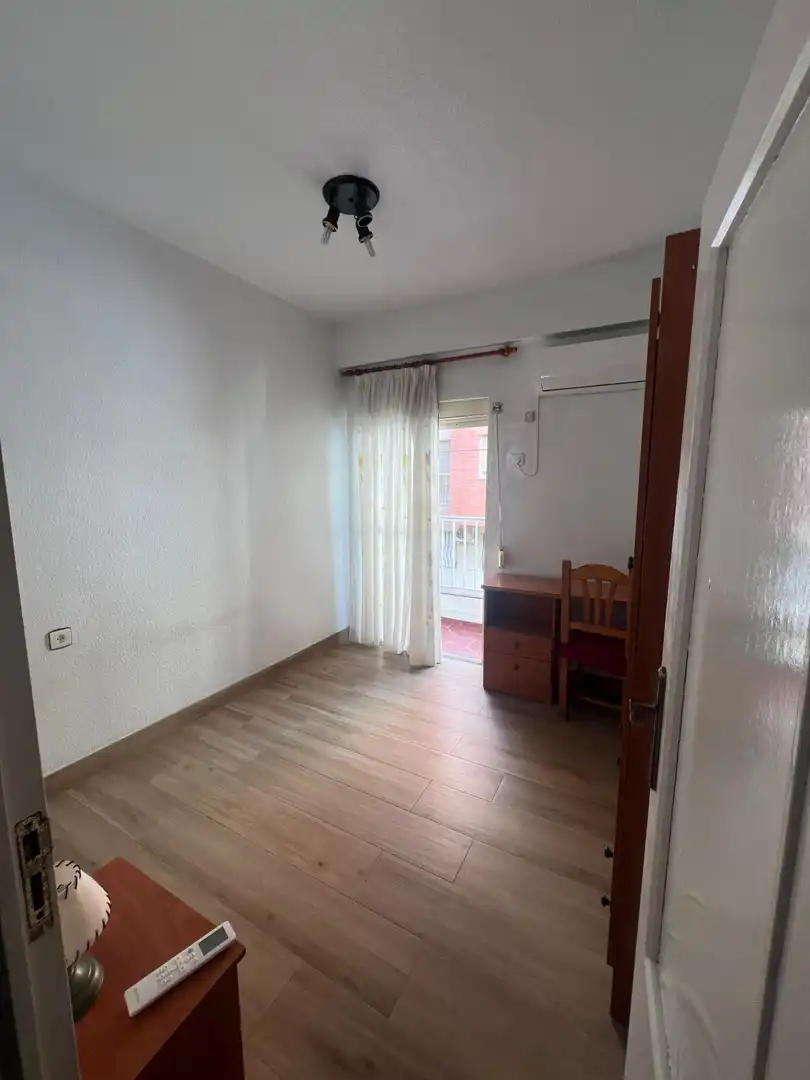 Apartament amb ascensor de lloguer a Ciudad Jardín - Tagarete - El Zapillo, imagen 10