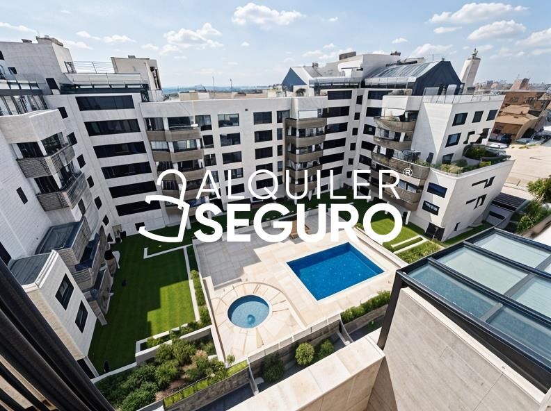 Piscina de Àtic de lloguer en Rivas-Vaciamadrid amb Aire condicionat, Calefacció i Terrassa