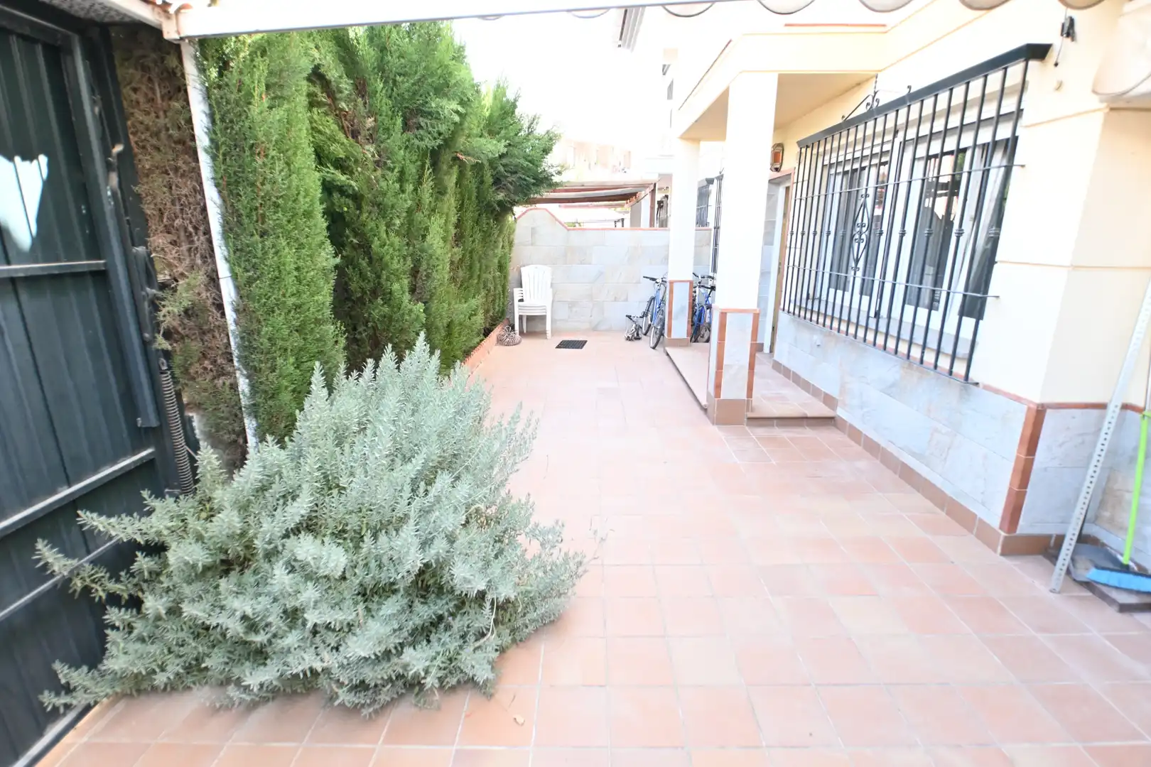 Jardín de Casa adosada en venta en Churriana de la Vega con Aire acondicionado, Terraza y Trastero