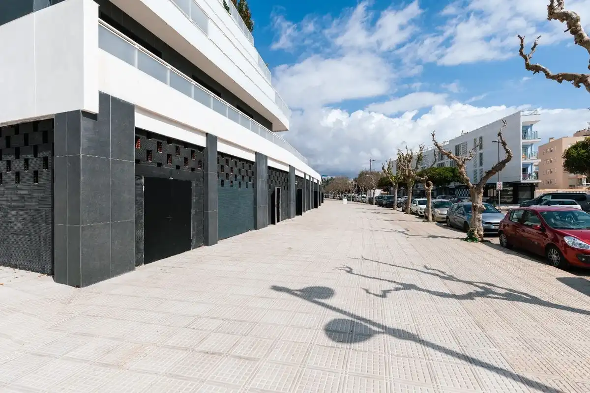 Local commercial à louer à Av. Pere Matutes Noguera, imagen 4