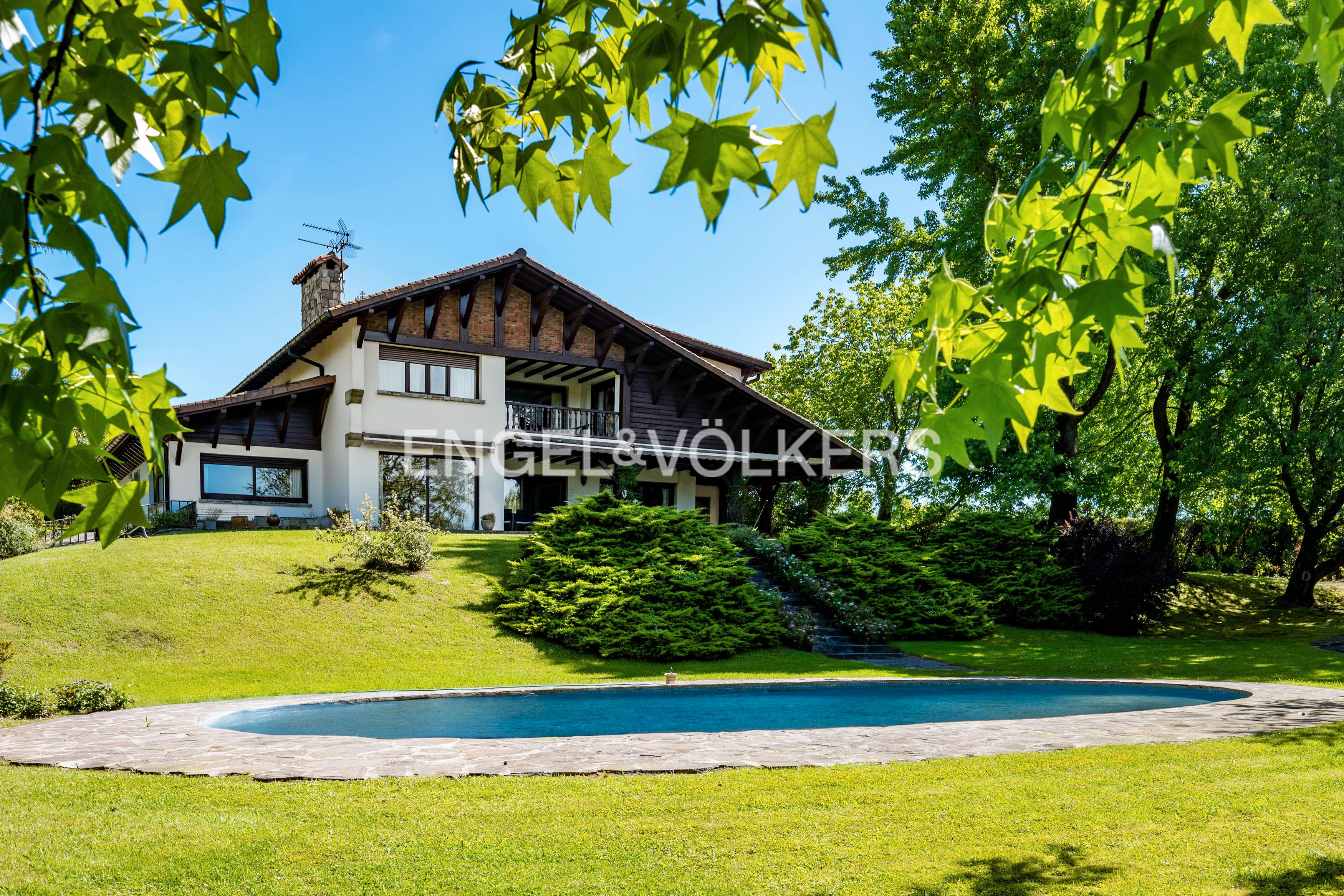 Exterior view of Country house for sale in Hondarribia  with Heating, Private garden and Terrace