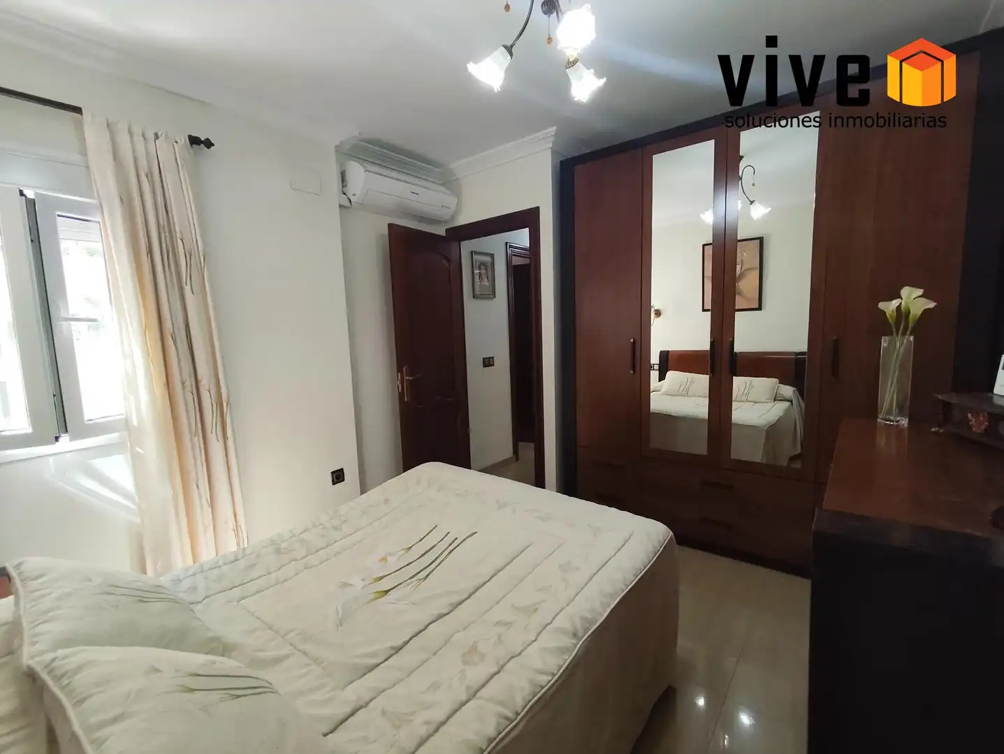 Bedroom of Flat for sale in Sevilla  with Air Conditioner