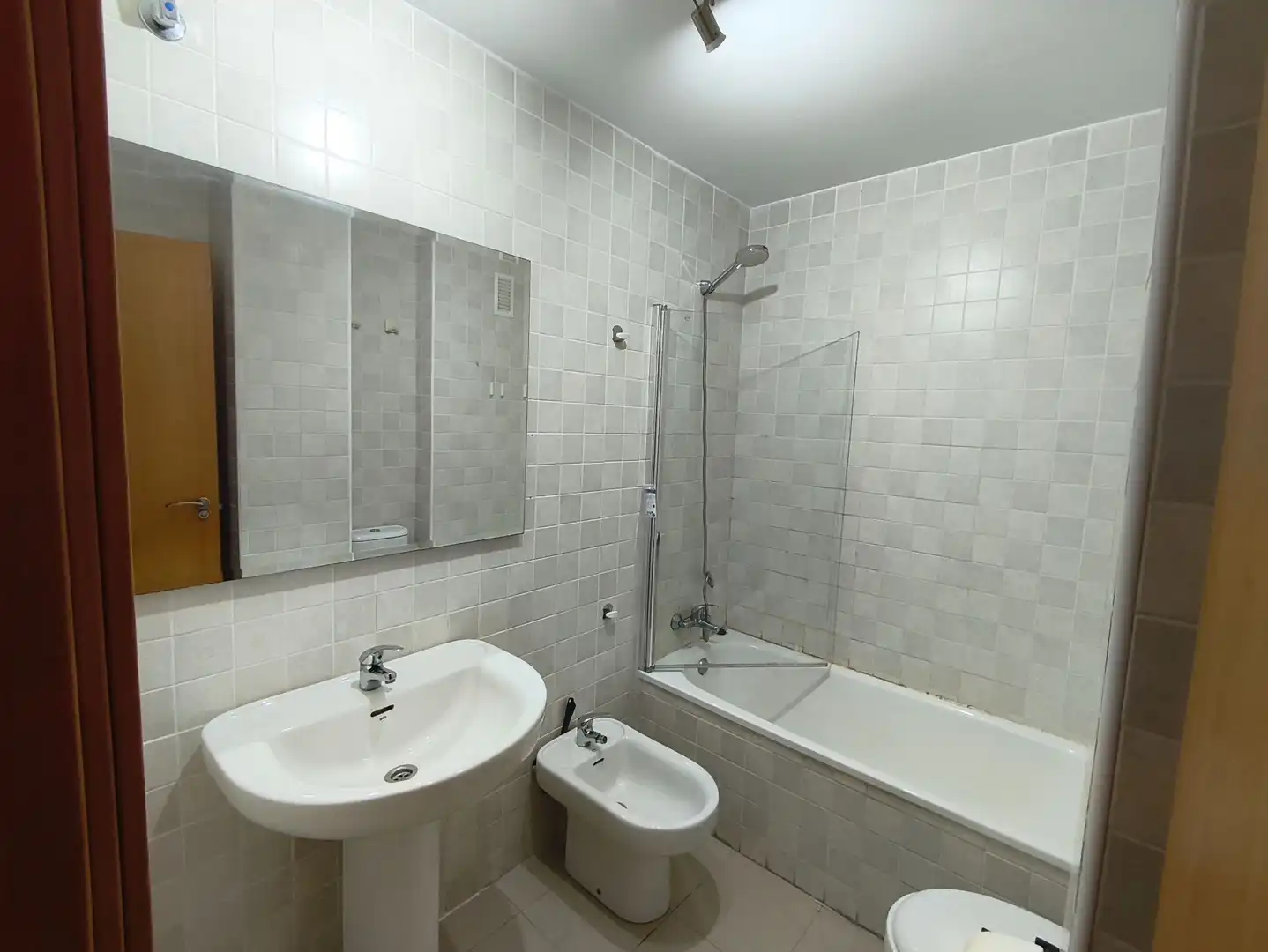 Baño de Piso de alquiler en Aljaraque con Aire acondicionado y Amueblado