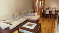 Sala d'estar de Apartament de lloguer en Villaquilambre amb Calefacció, Terrassa i Traster