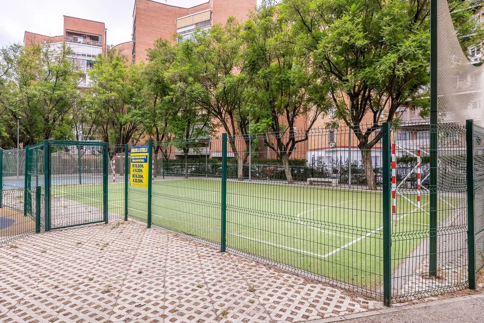 Parking of Flat for sale in Sevilla  with Air Conditioner, Heating and Private garden