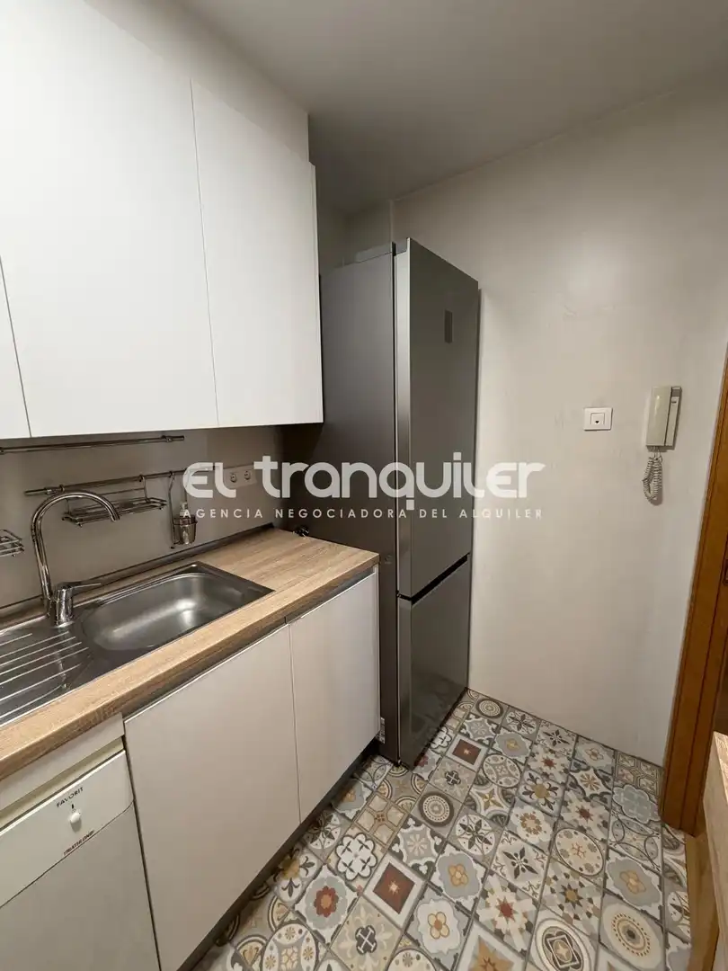 Kitchen of Flat for rent in Madrid  with Parquet flooring, Terrace and Swimming Pool