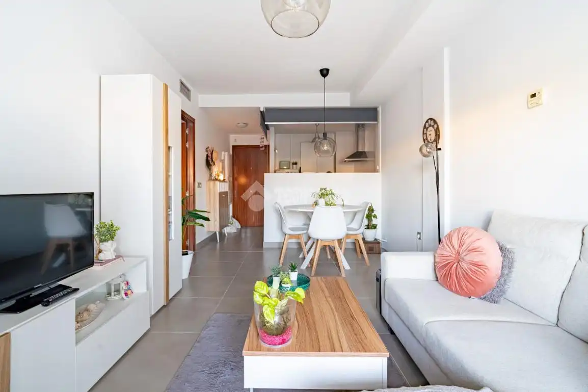 Living room of Flat for sale in Granada  with Air Conditioner, Heating and Terrace